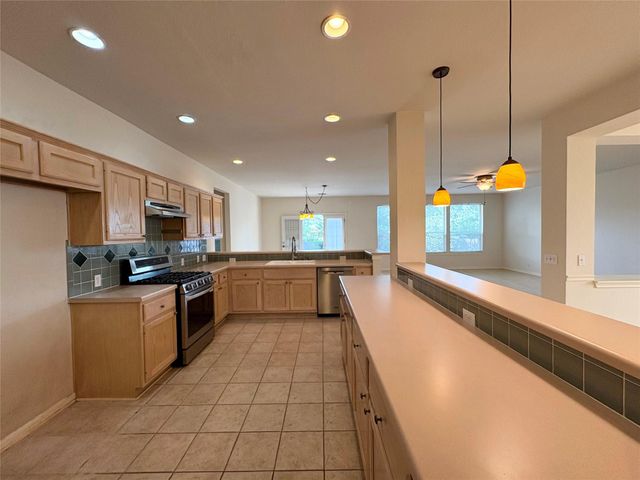 7006 Rambollet TER, Round Rock, TX 78681