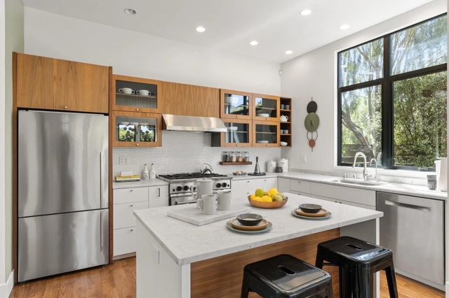 313 Spruce St, Alameda, CA 94501