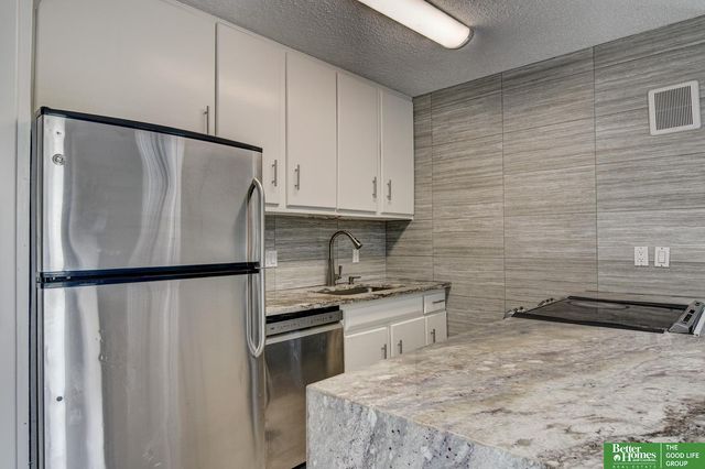 12784 Deauville Dr Apt 304 1-304, Omaha, NE 68137