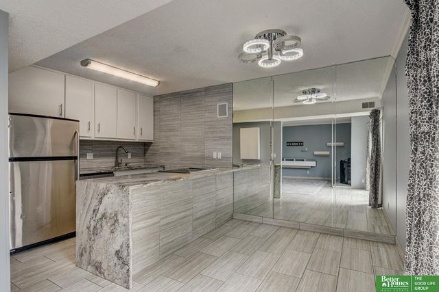 12784 Deauville Dr Apt 304 1-304, Omaha, NE 68137