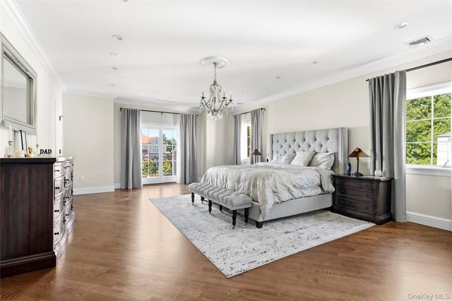 18 Boulevard, Malba, NY 11357