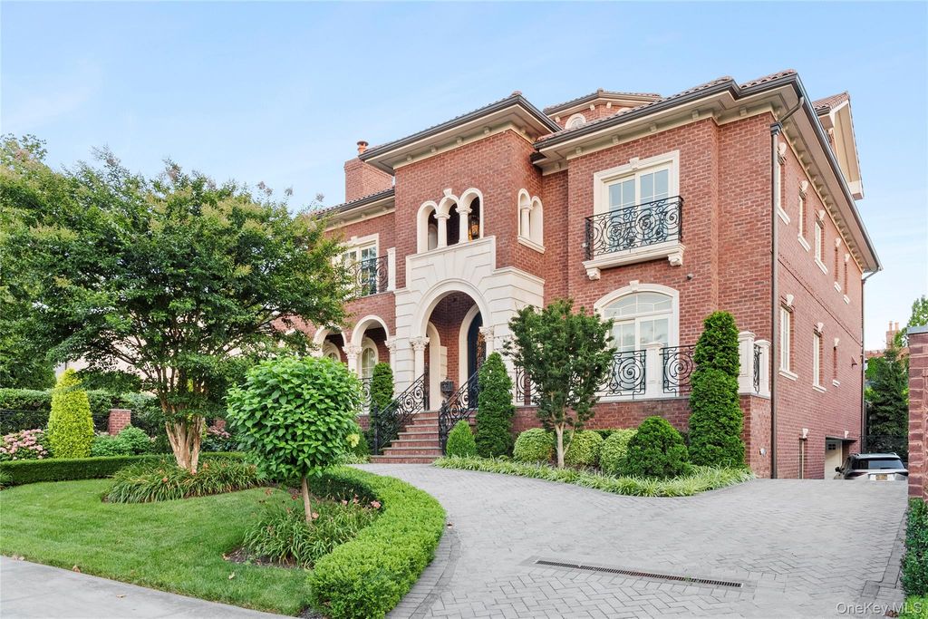 18 Boulevard, Malba, NY 11357 — photo 2