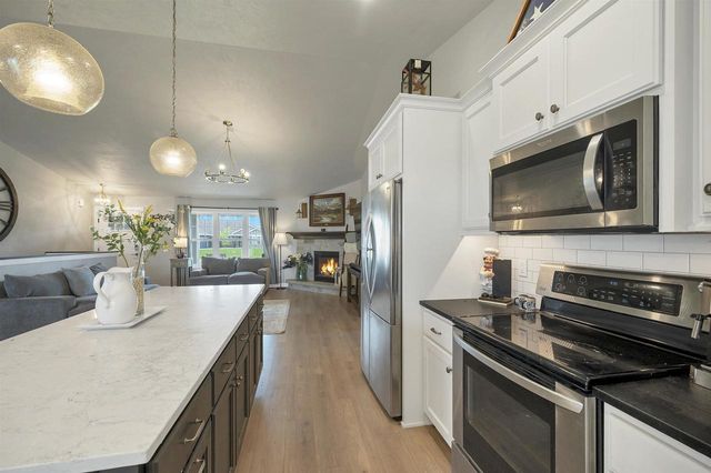 1756 RED OAK STREET, Green Bay, WI 54313