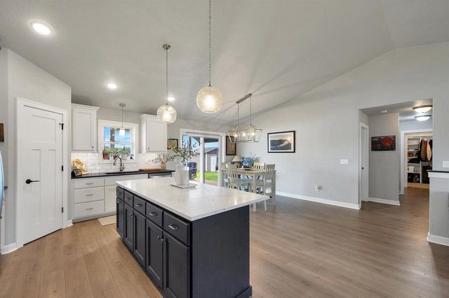 1756 RED OAK STREET, Green Bay, WI 54313
