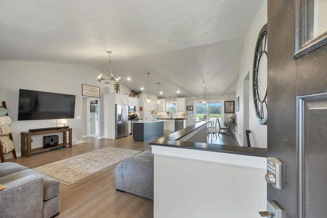 1756 RED OAK STREET, Green Bay, WI 54313