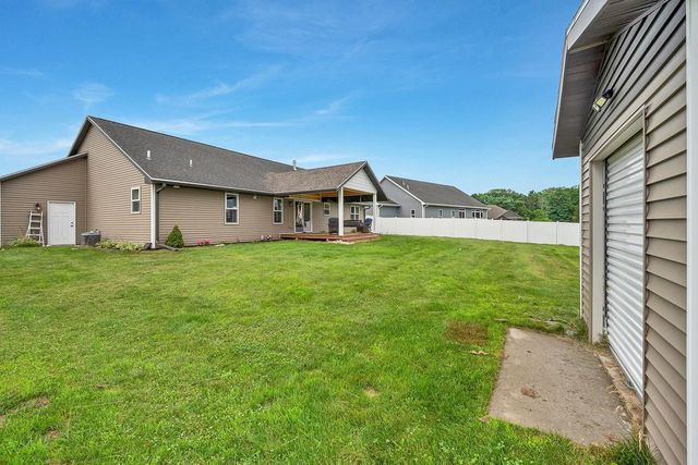 1756 RED OAK STREET, Green Bay, WI 54313