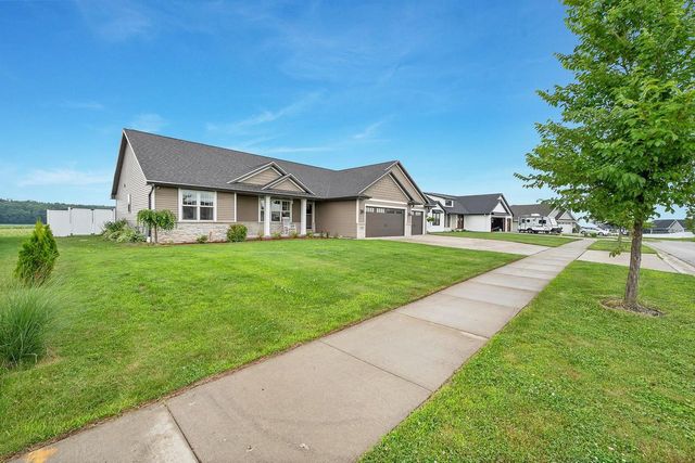 1756 RED OAK STREET, Green Bay, WI 54313