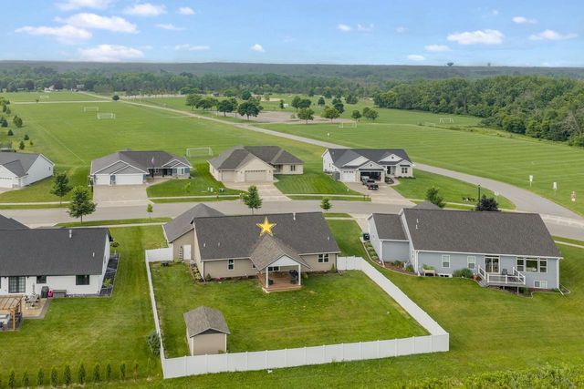 1756 RED OAK STREET, Green Bay, WI 54313