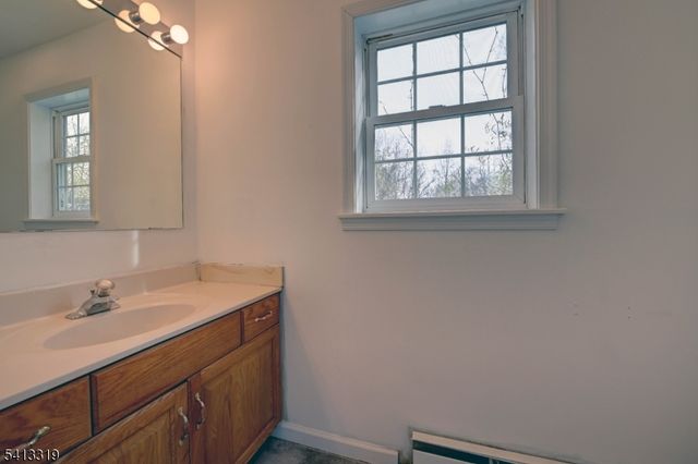 74 Camp Ln, Fairfield Twp., NJ 07004