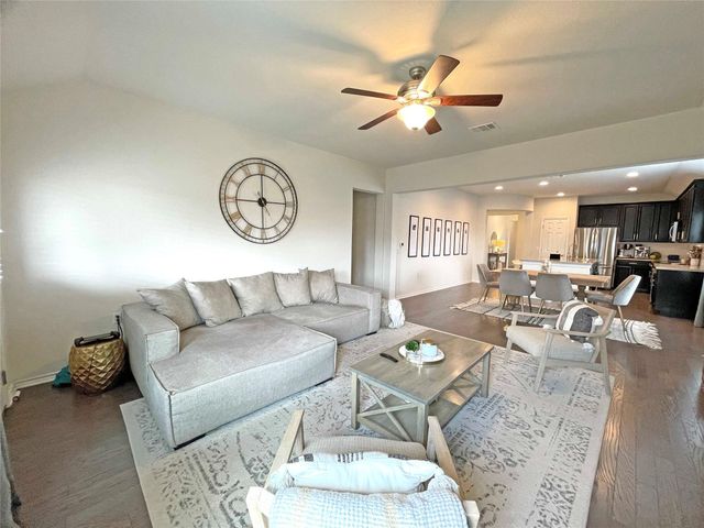 13313 Henneman DR, Pflugerville, TX 78660