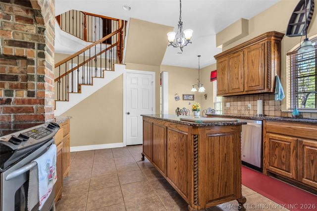 3921 Rolling Hills, Ardmore, OK 73401