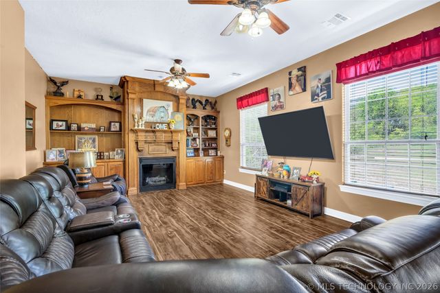 3921 Rolling Hills, Ardmore, OK 73401