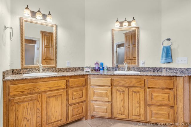 3921 Rolling Hills, Ardmore, OK 73401