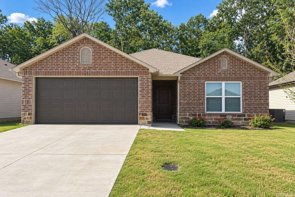 1212 Crotale Street, Conway, AR 72034