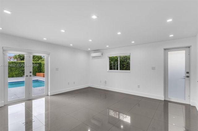 3112 Village Green Dr, Miami, FL 33175