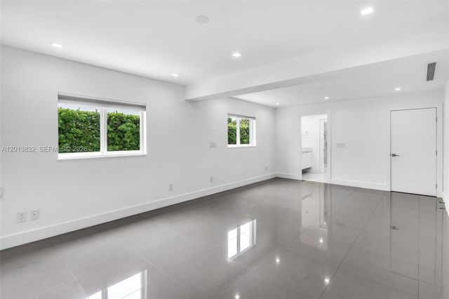 3112 Village Green Dr, Miami, FL 33175