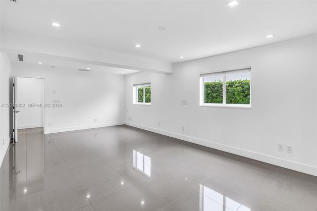 3112 Village Green Dr, Miami, FL 33175