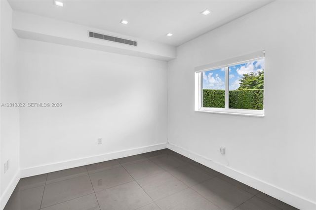 3112 Village Green Dr, Miami, FL 33175