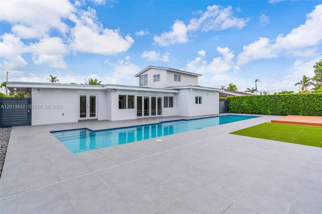 3112 Village Green Dr, Miami, FL 33175