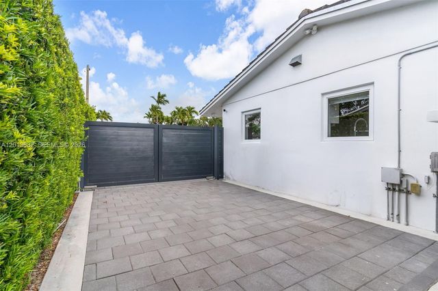 3112 Village Green Dr, Miami, FL 33175