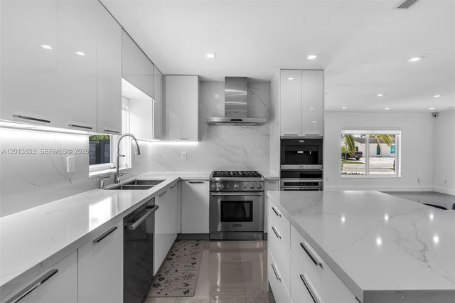 3112 Village Green Dr, Miami, FL 33175