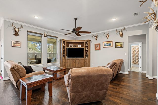 1617 Hawthorne Street, Cleburne, TX 76033