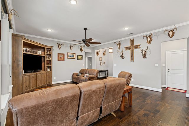 1617 Hawthorne Street, Cleburne, TX 76033