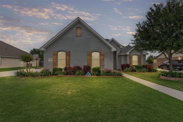 1617 Hawthorne Street, Cleburne, TX 76033
