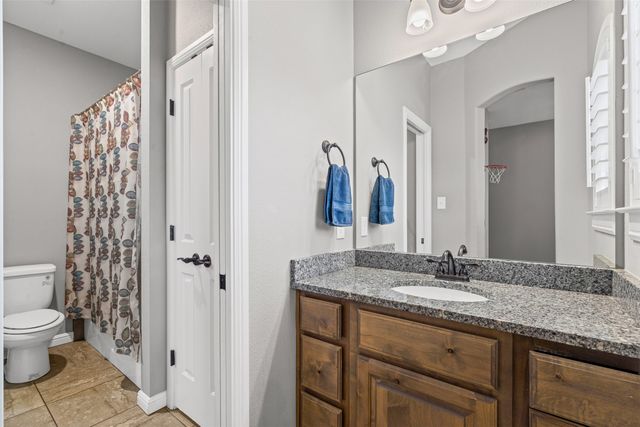 1617 Hawthorne Street, Cleburne, TX 76033
