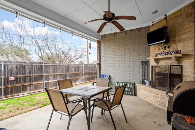 1617 Hawthorne Street, Cleburne, TX 76033
