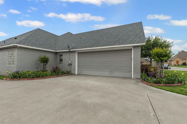 1617 Hawthorne Street, Cleburne, TX 76033