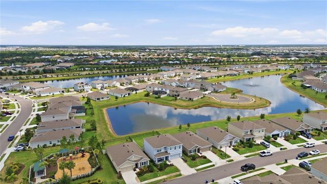 17119 HARVEST MOON WAY, Bradenton, FL 34211