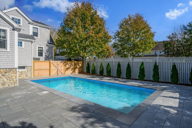 21 Cockachoisett Lane, Osterville, MA 02655