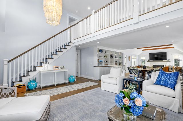 21 Cockachoisett Lane, Osterville, MA 02655