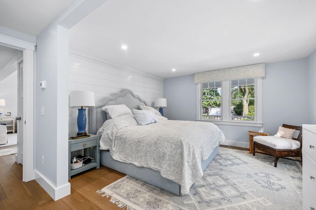 21 Cockachoisett Lane, Osterville, MA 02655