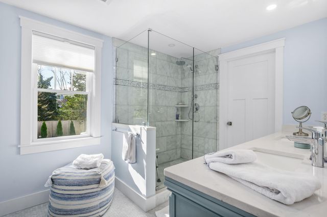 21 Cockachoisett Lane, Osterville, MA 02655