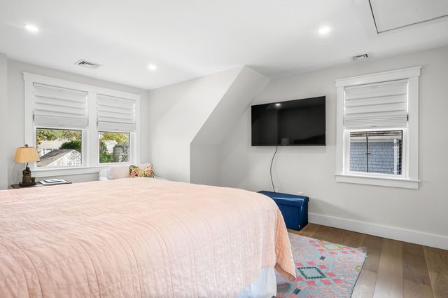 21 Cockachoisett Lane, Osterville, MA 02655