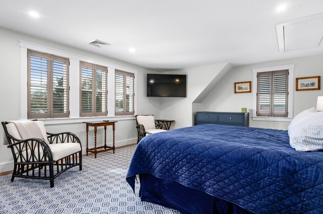 21 Cockachoisett Lane, Osterville, MA 02655