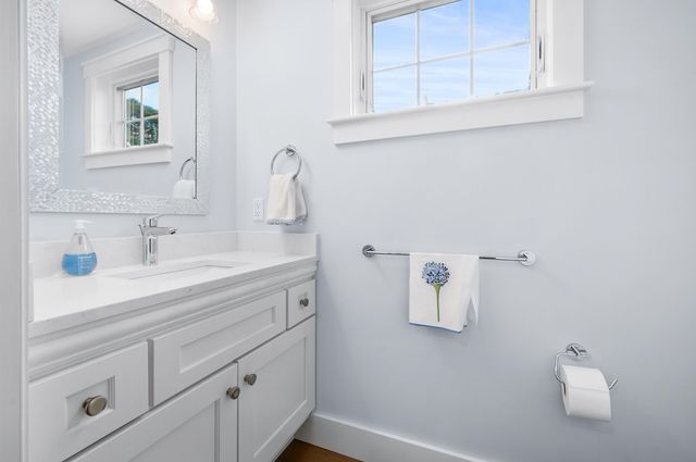 21 Cockachoisett Lane, Osterville, MA 02655