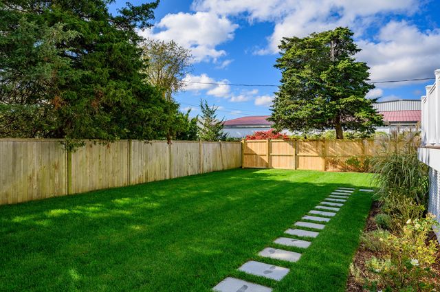 21 Cockachoisett Lane, Osterville, MA 02655