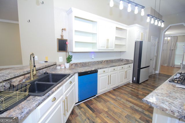 349 Hillridge Cove, Lizella, GA 31052