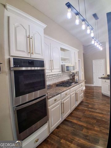 349 Hillridge Cove, Lizella, GA 31052