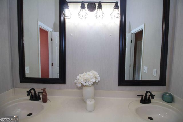 349 Hillridge Cove, Lizella, GA 31052