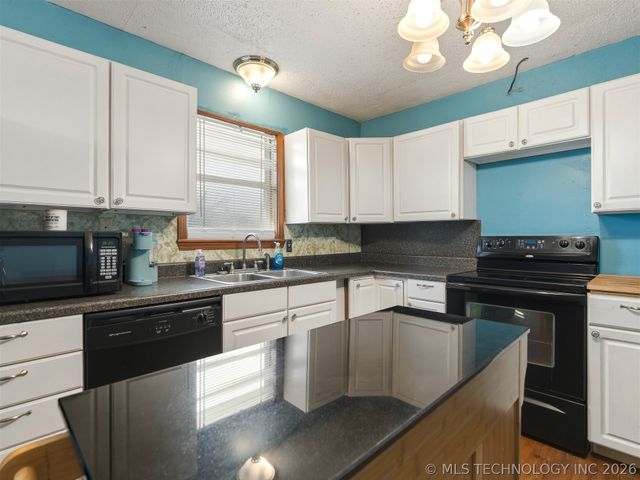 2393 Masters, Sulphur, OK 73086