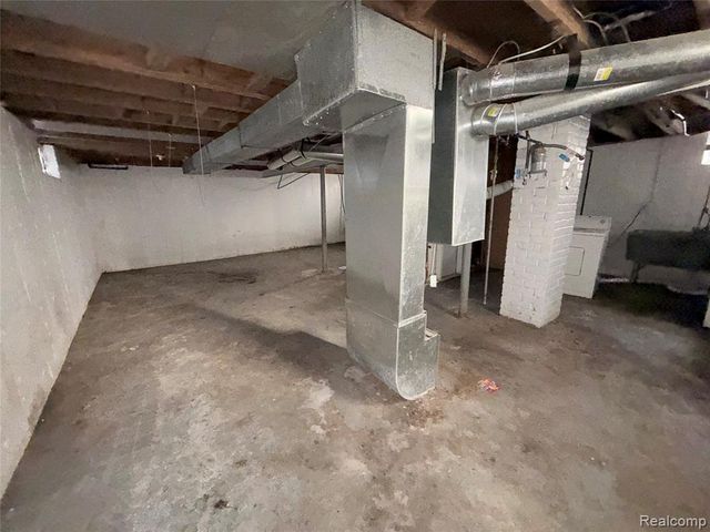 8855 Stout Street, Detroit, MI 48228