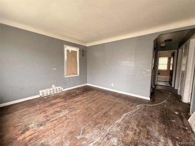 8855 Stout Street, Detroit, MI 48228