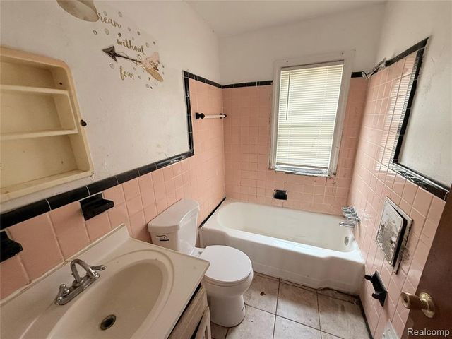 8855 Stout Street, Detroit, MI 48228