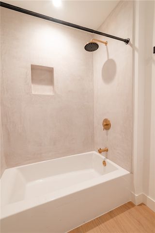 351 S Catalina Street, Los Angeles, CA 90020