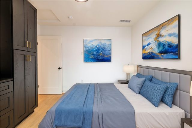 351 S Catalina Street, Los Angeles, CA 90020