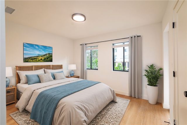 351 S Catalina Street, Los Angeles, CA 90020